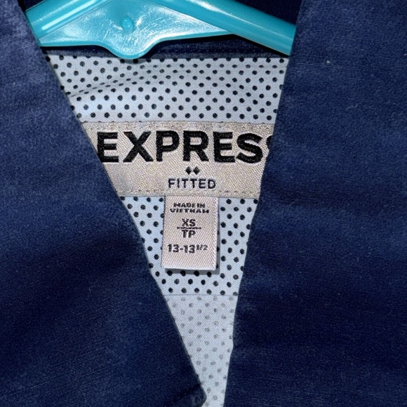 Express Fitted XS Buttondown (13-13.5) - Picture 2 of 8
